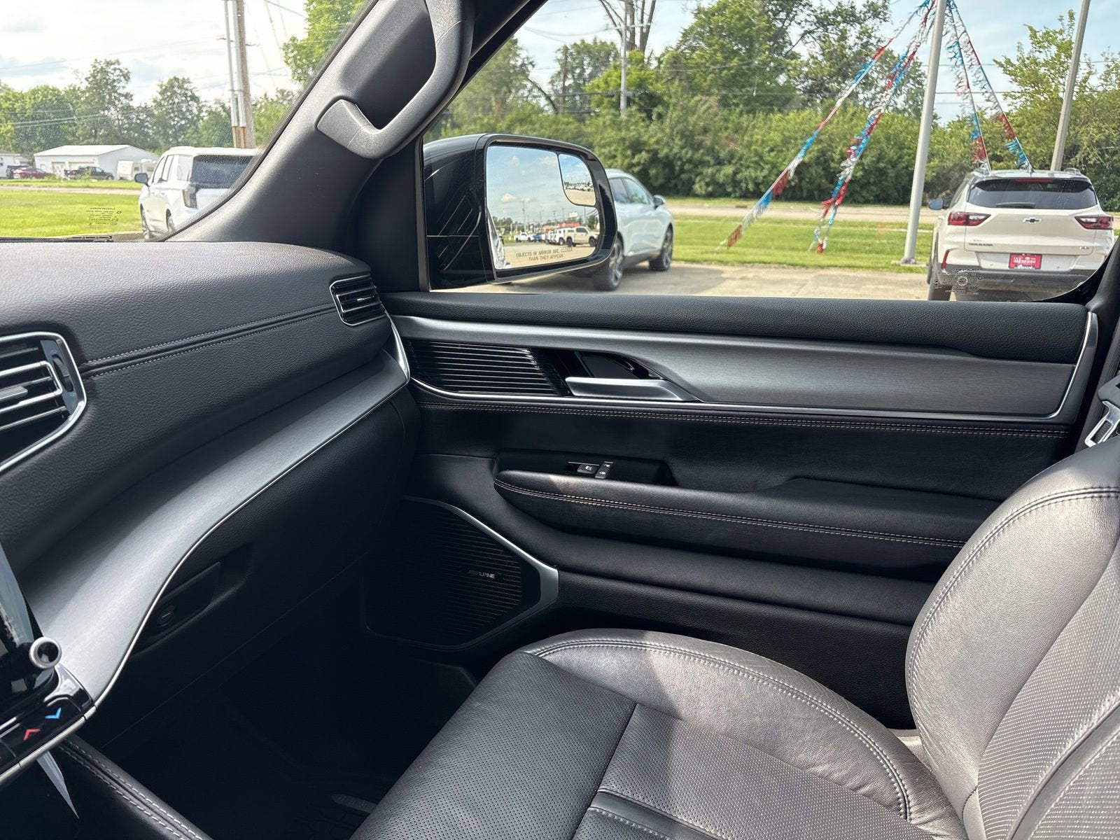 2024 Jeep Wagoneer L Series II Carbide