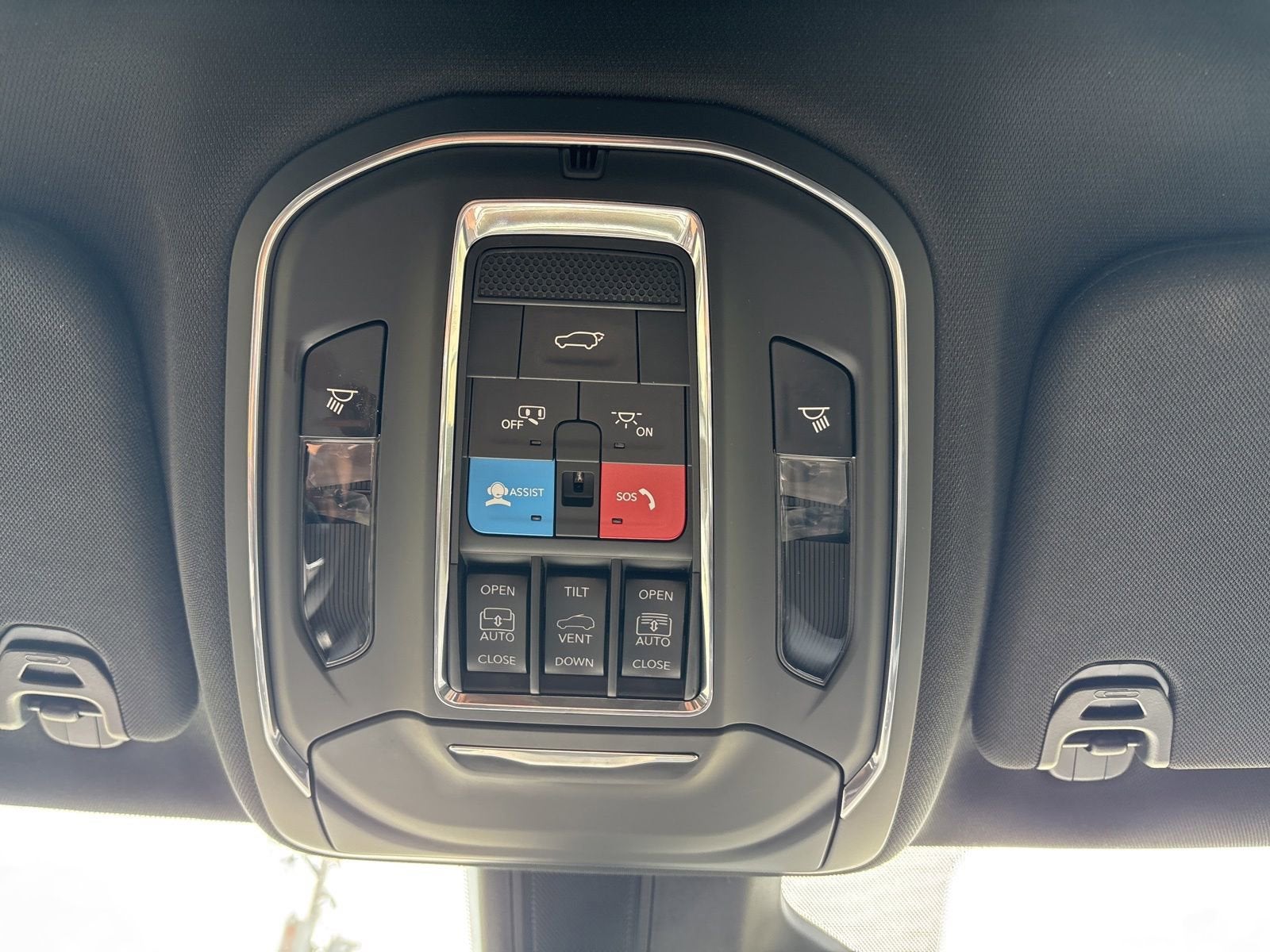 2024 Jeep Wagoneer L Series II Carbide