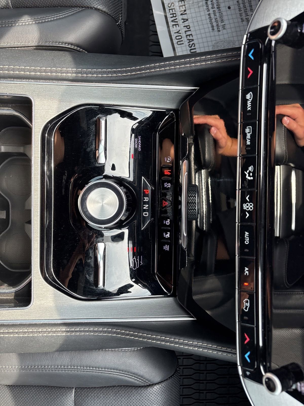 2024 Jeep Wagoneer L Series II Carbide