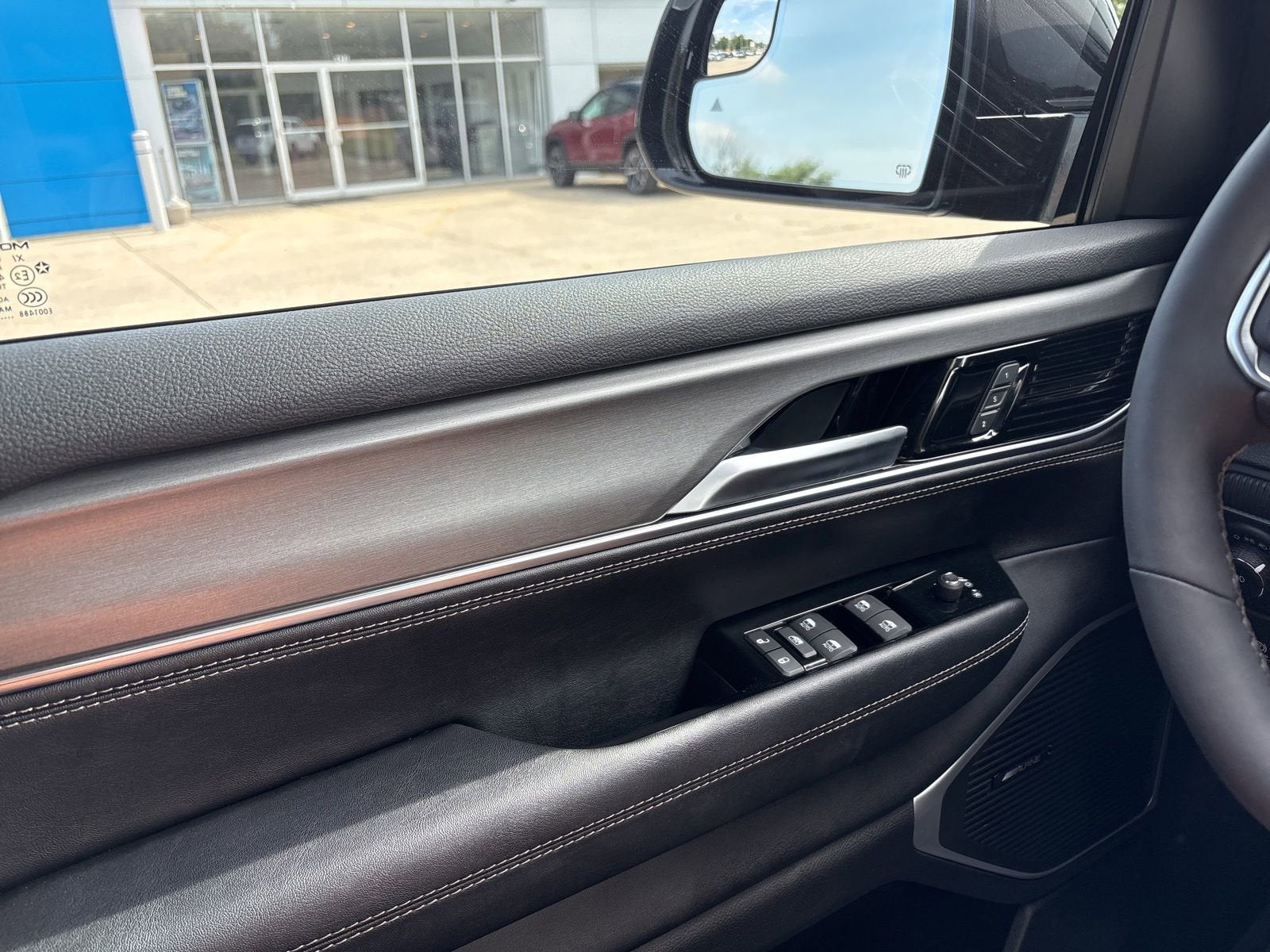 2024 Jeep Wagoneer L Series II Carbide