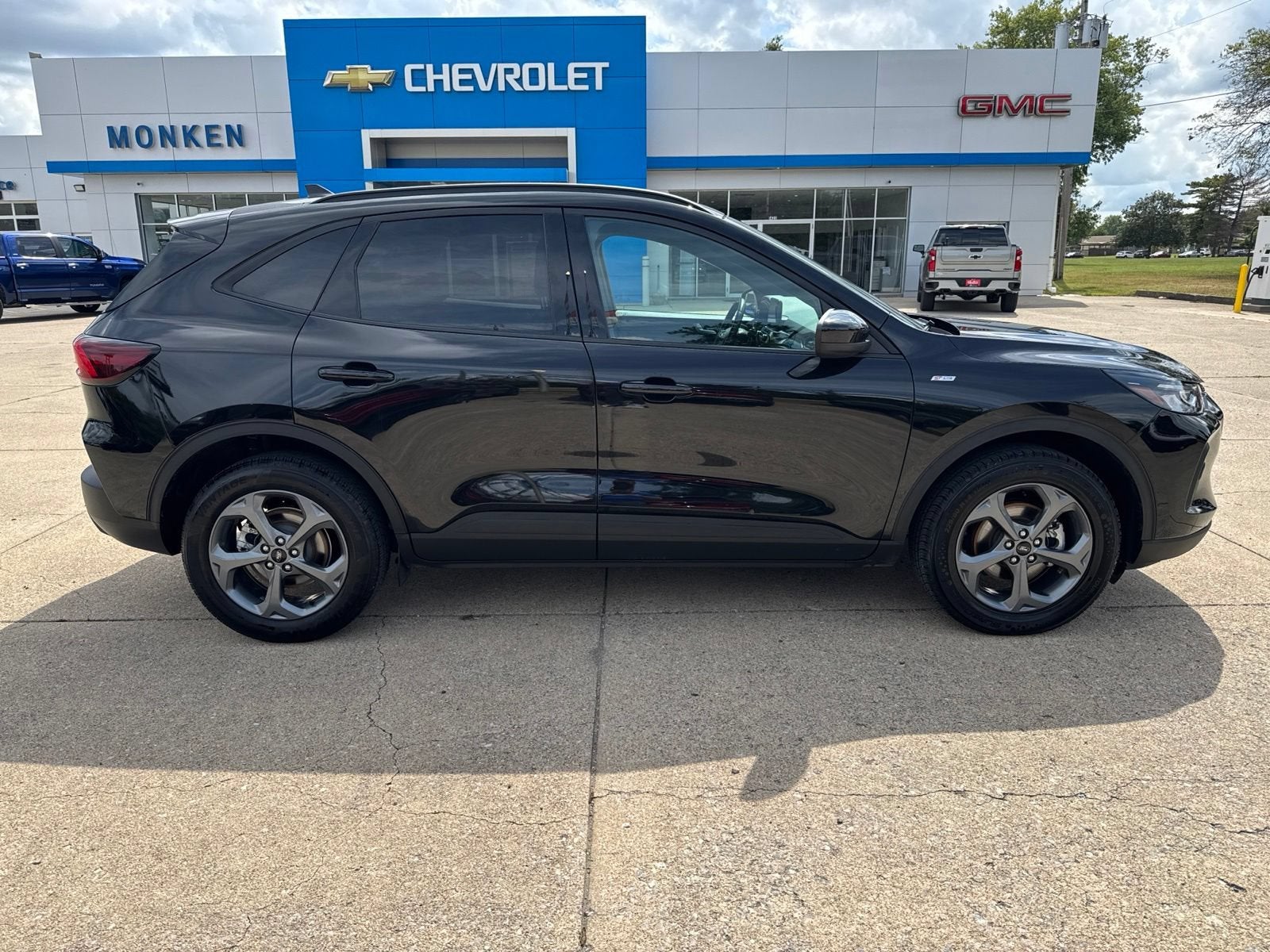 2025 Ford Escape ST-Line Select