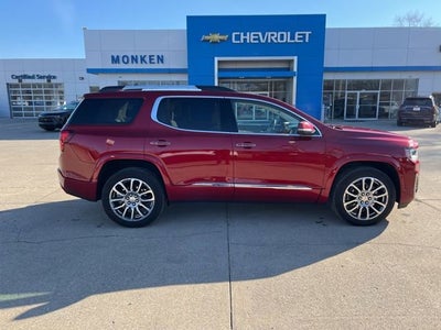 2023 GMC Acadia Denali