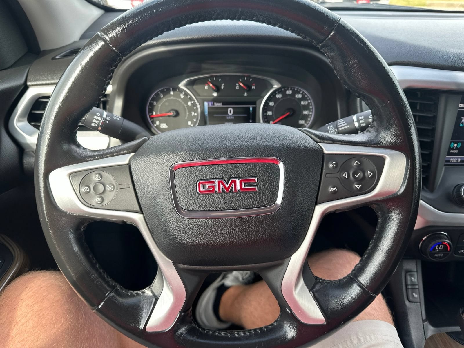 2017 GMC Acadia SLE