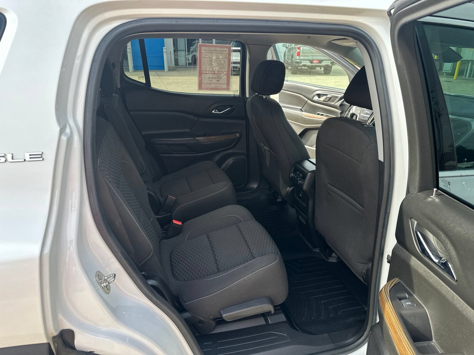 2017 GMC Acadia SLE