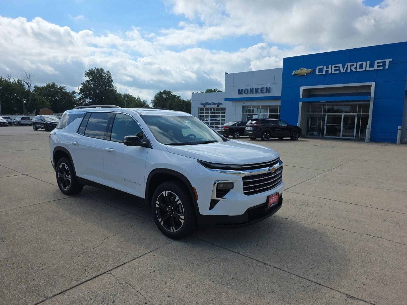 2027 Chevrolet Traverse LT