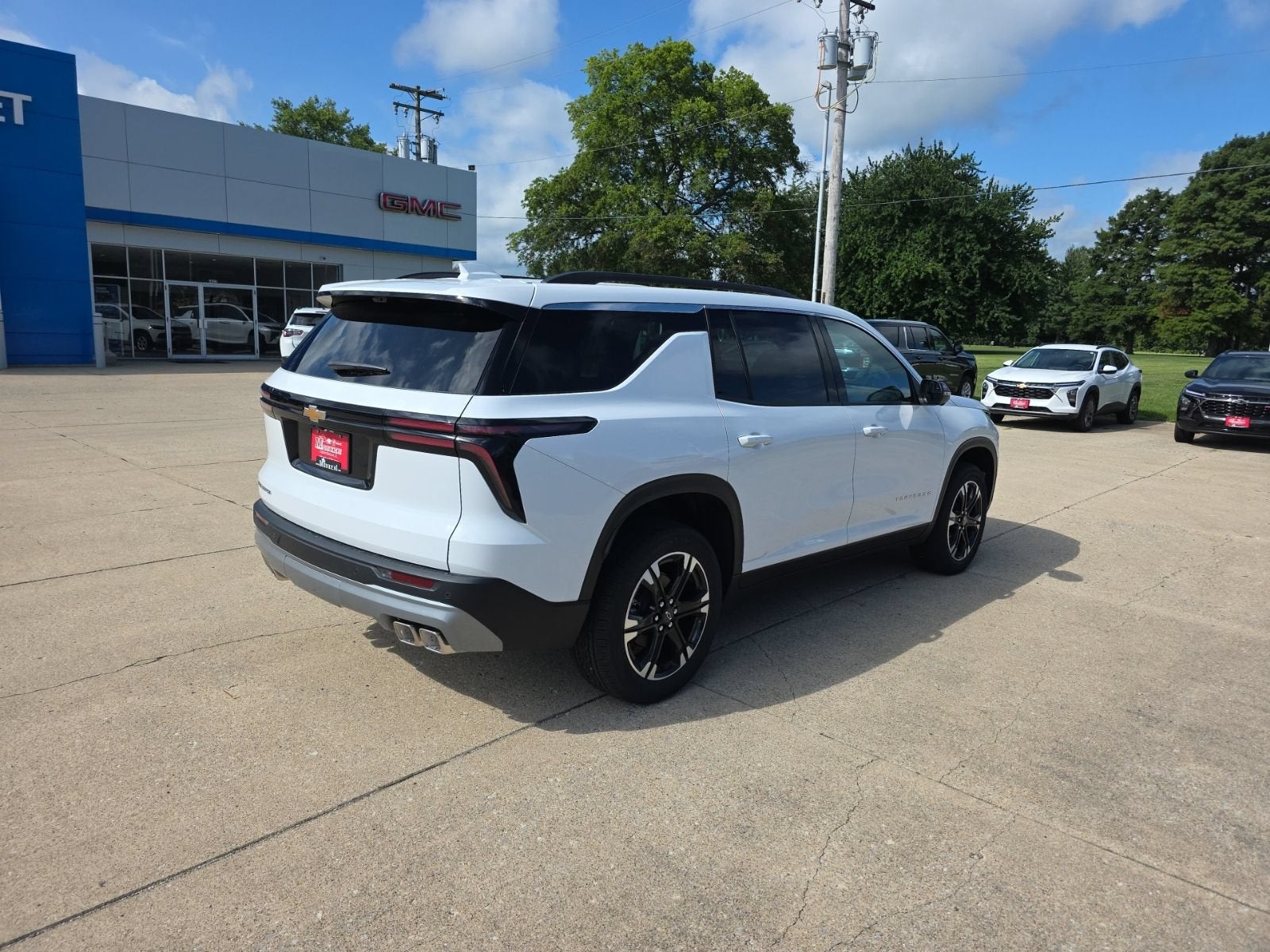 2027 Chevrolet Traverse LT