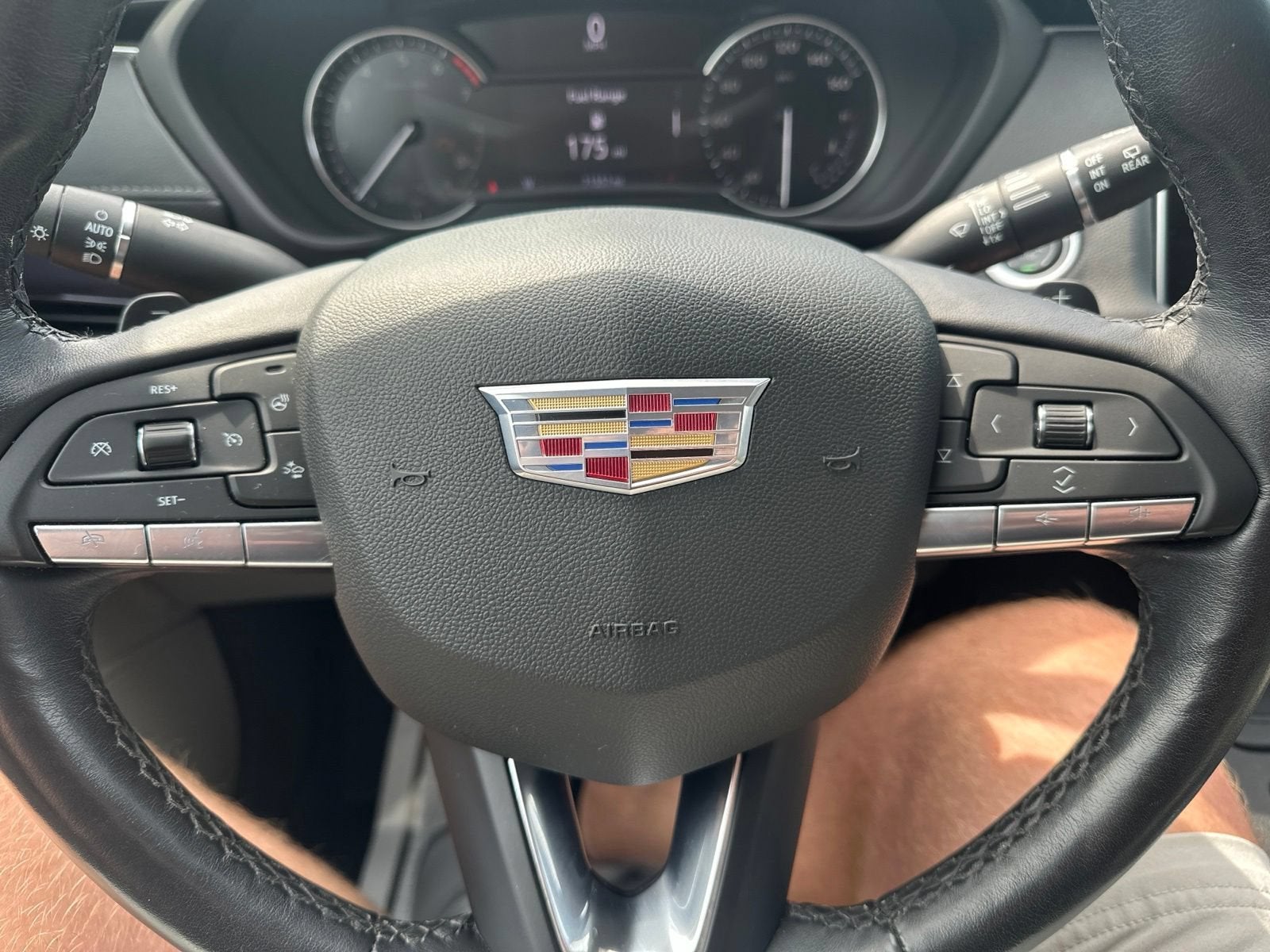 2023 Cadillac XT4 Luxury