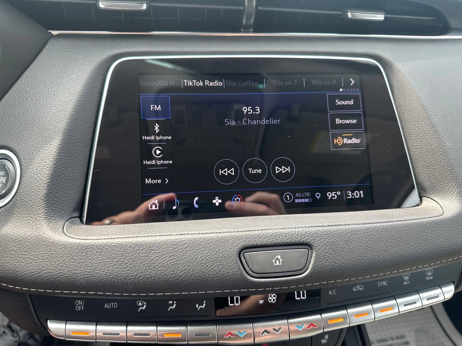 2023 Cadillac XT4 Luxury