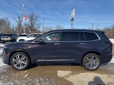 2025 Cadillac XT6 Premium Luxury