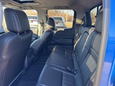 2025 Nissan Frontier SL