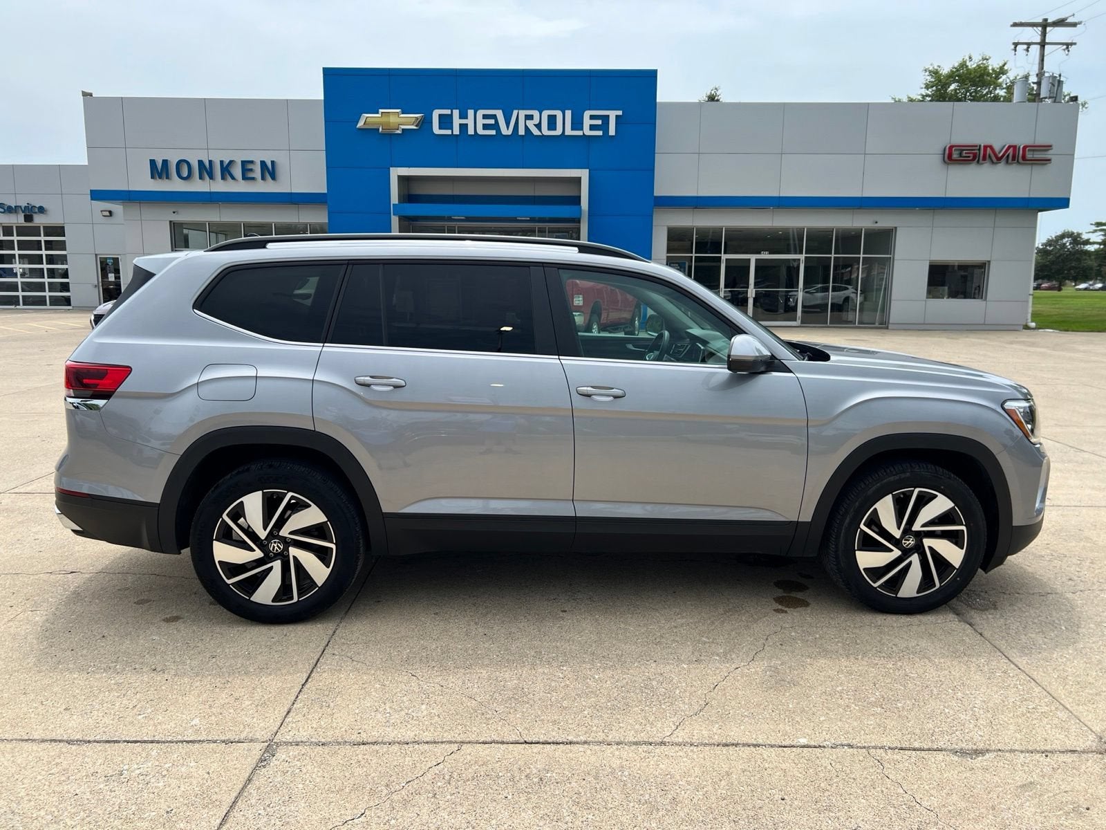 2026 Volkswagen Atlas 2.0T SE w/Technology