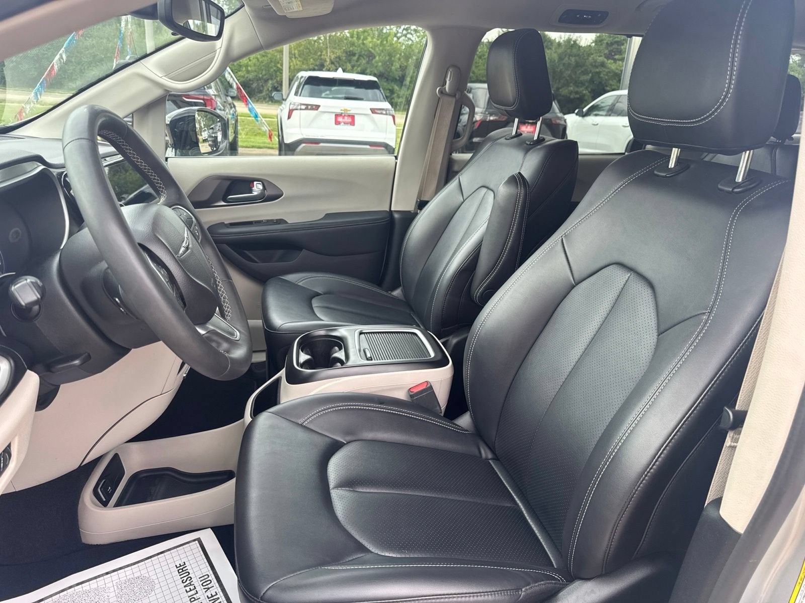 2024 Chrysler Pacifica Touring L