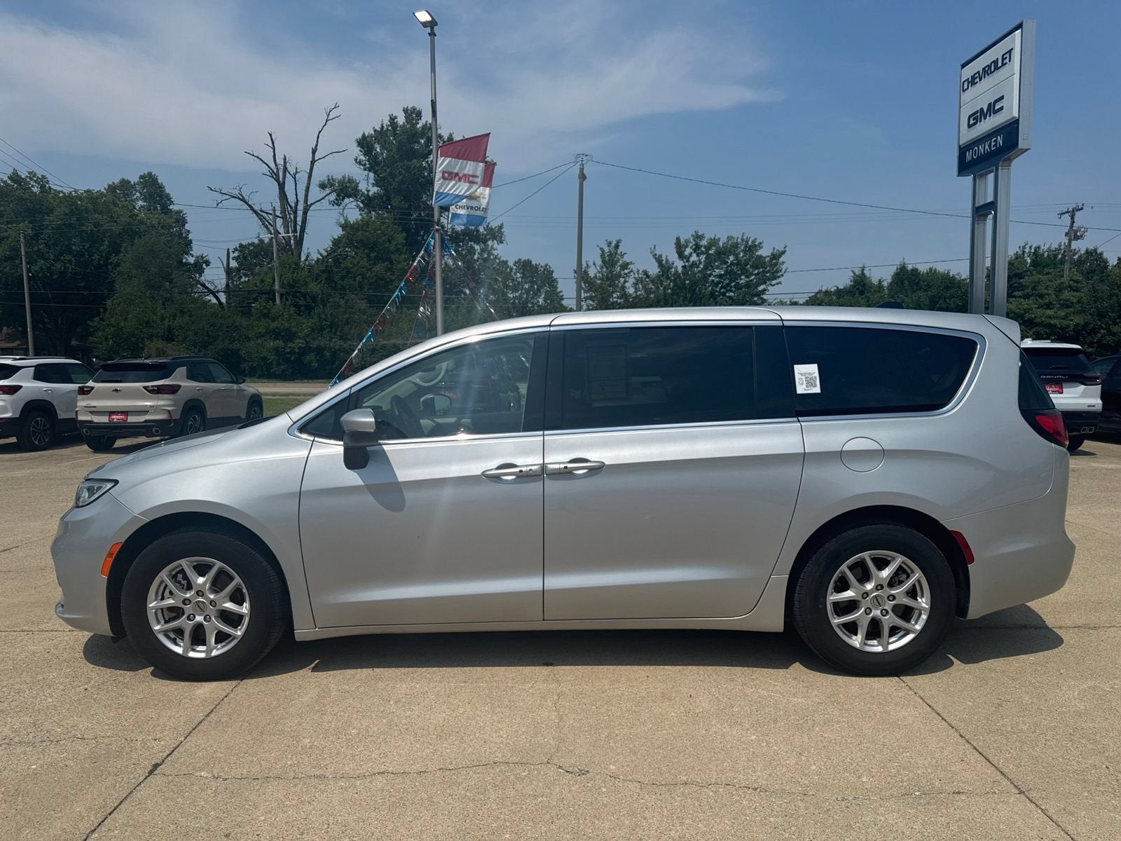 2023 Chrysler Pacifica Touring L