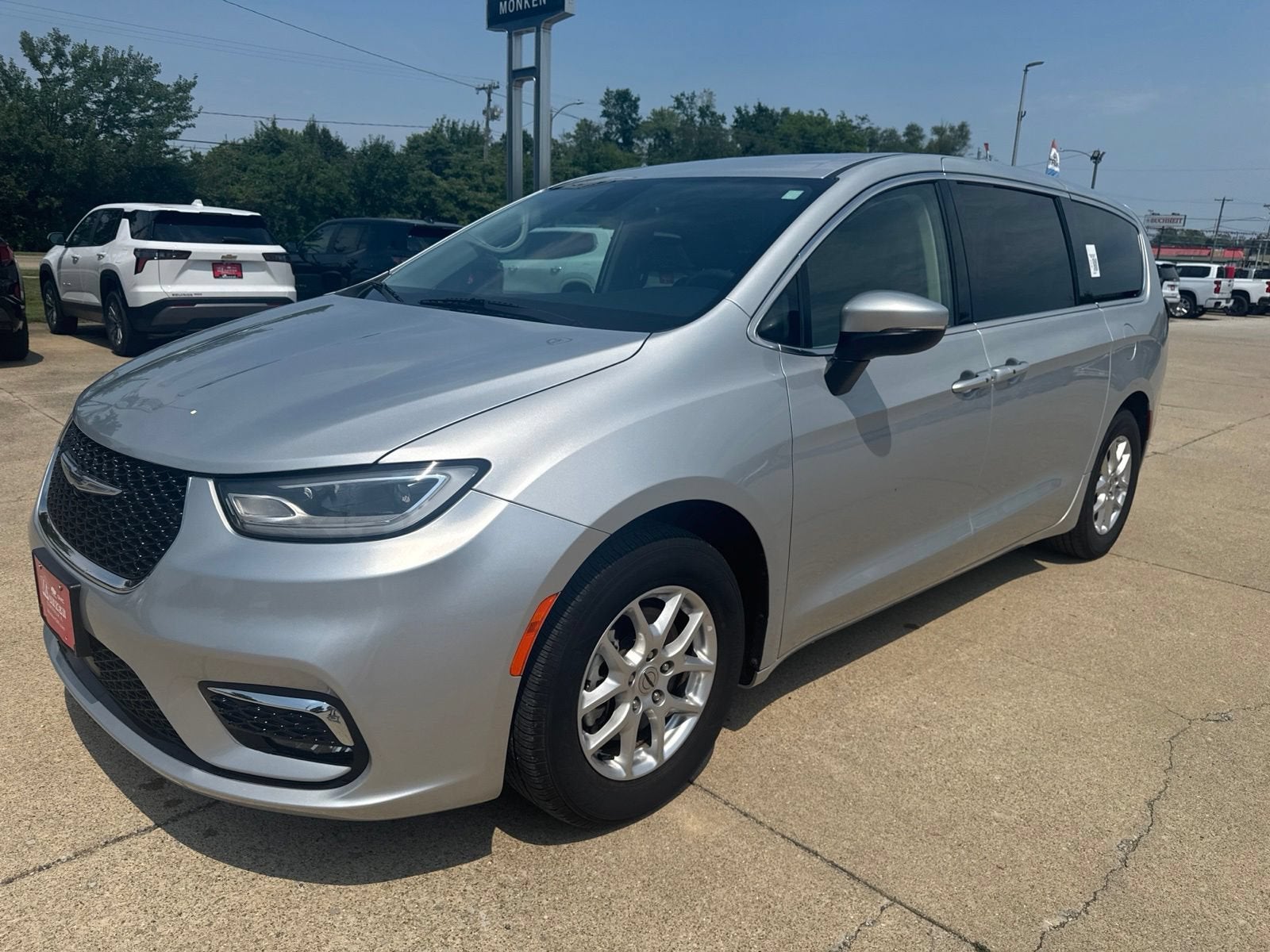 2023 Chrysler Pacifica Touring L