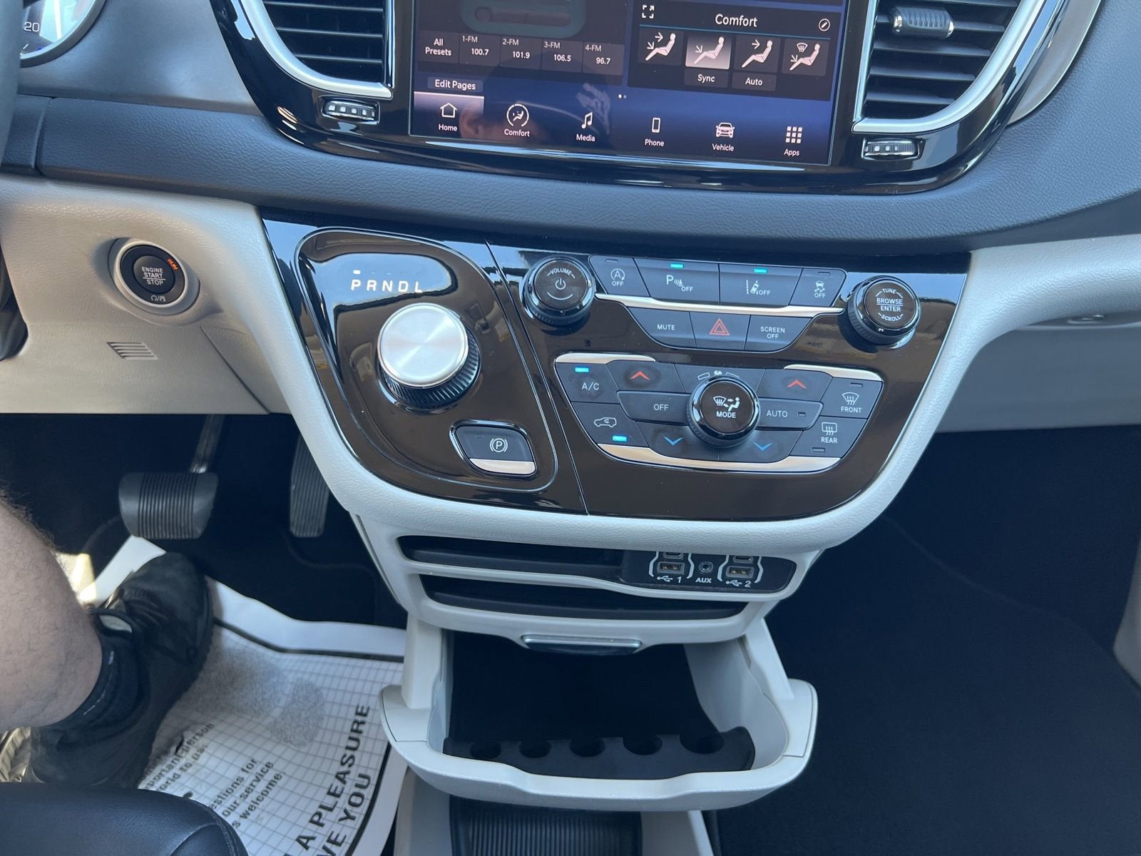 2024 Chrysler Pacifica Touring L