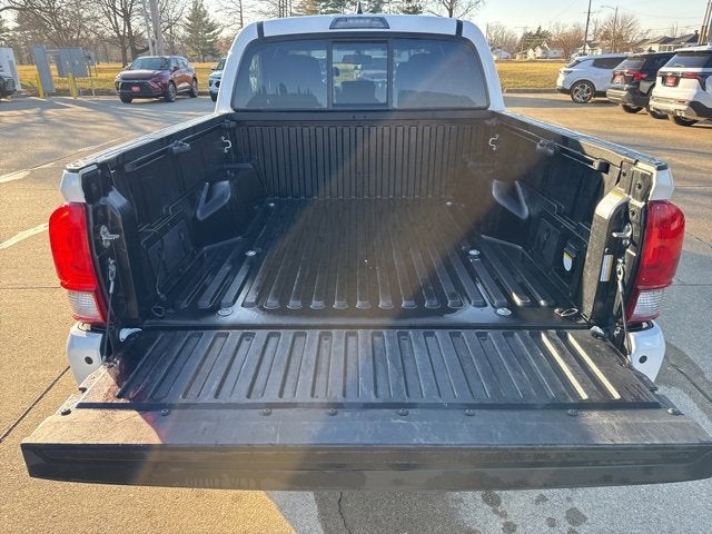 2016 Toyota Tacoma SR