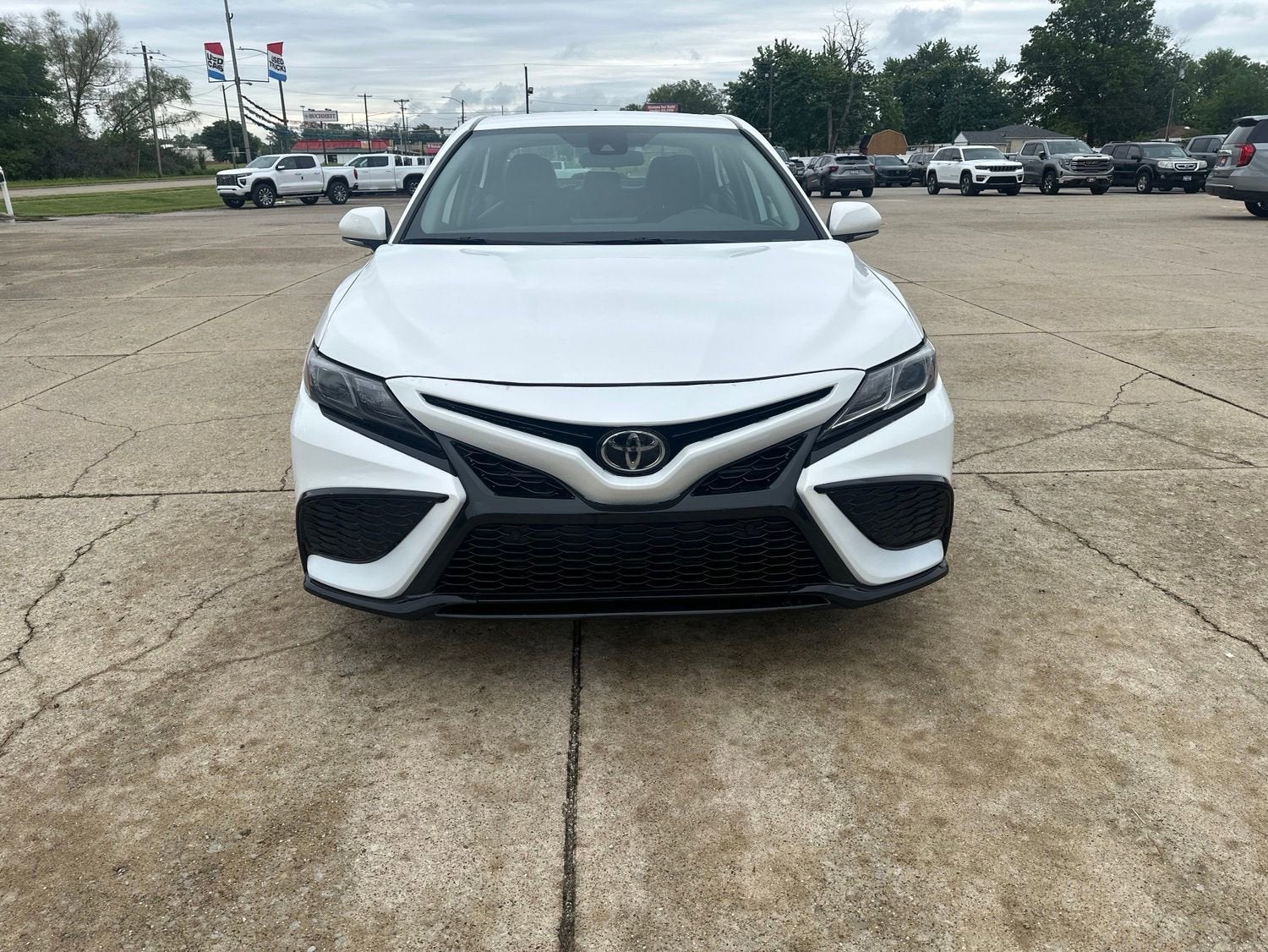 2024 Toyota Camry SE