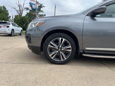 2017 Nissan Pathfinder Platinum