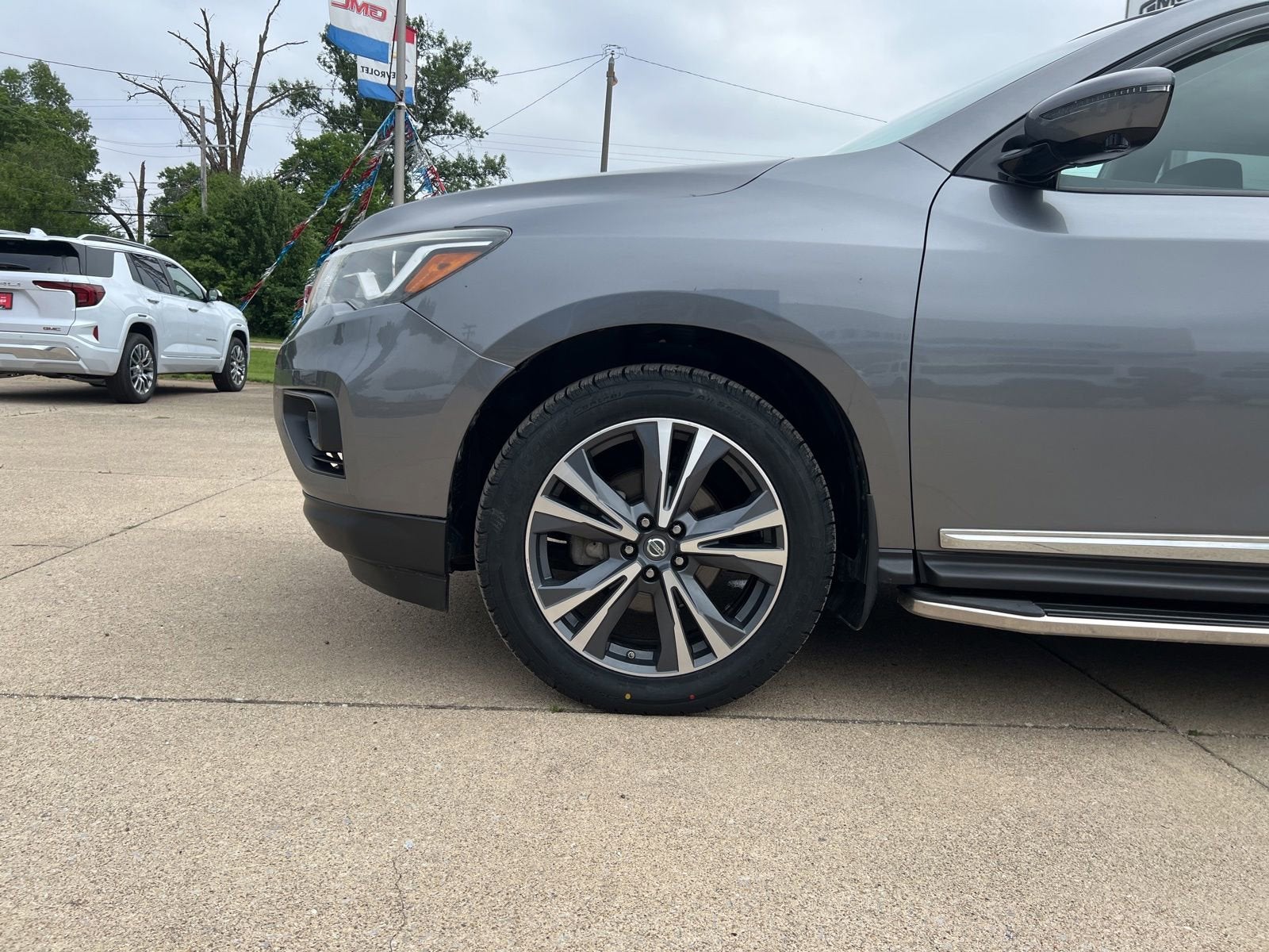 2017 Nissan Pathfinder Platinum