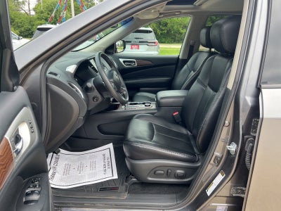 2017 Nissan Pathfinder Platinum