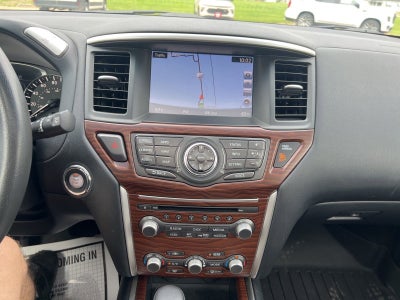 2017 Nissan Pathfinder Platinum