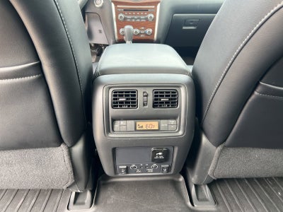 2017 Nissan Pathfinder Platinum