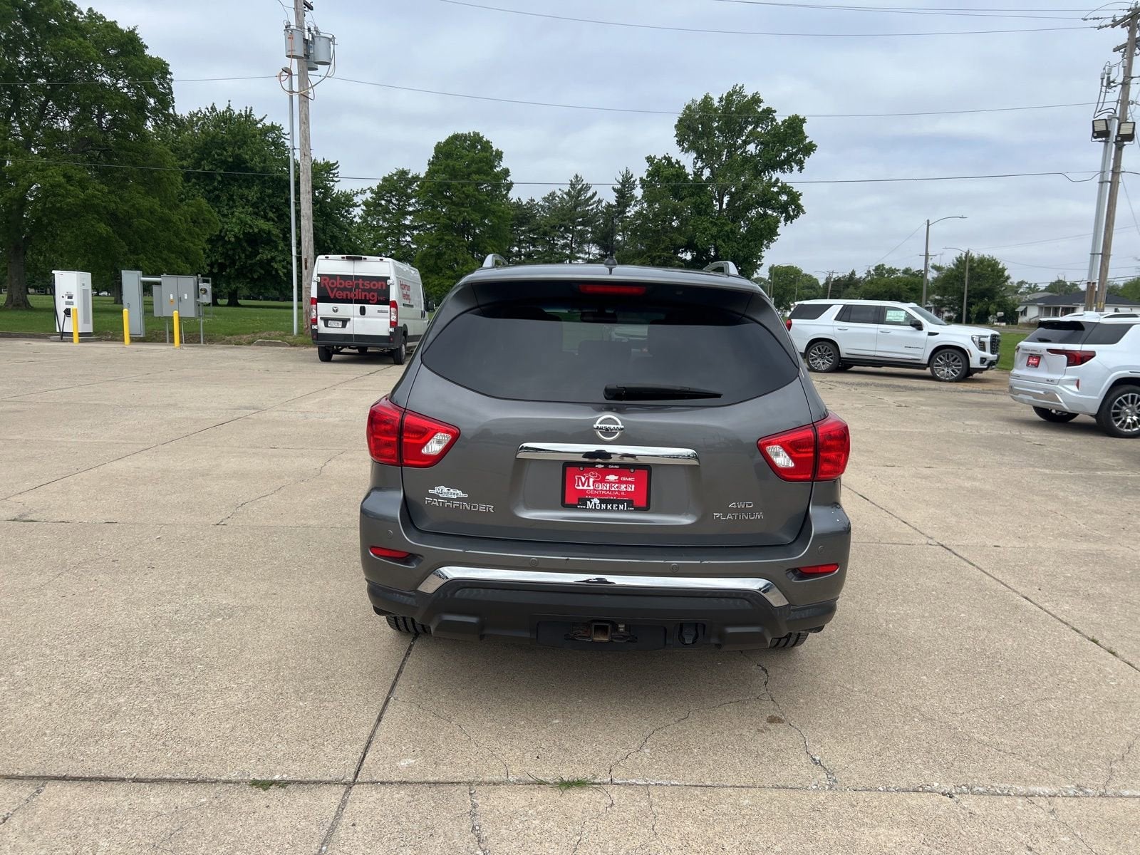 2017 Nissan Pathfinder Platinum