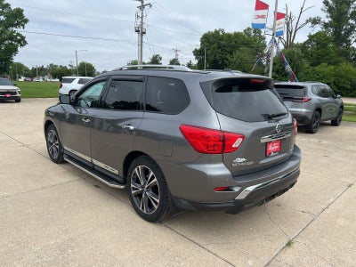 2017 Nissan Pathfinder Platinum