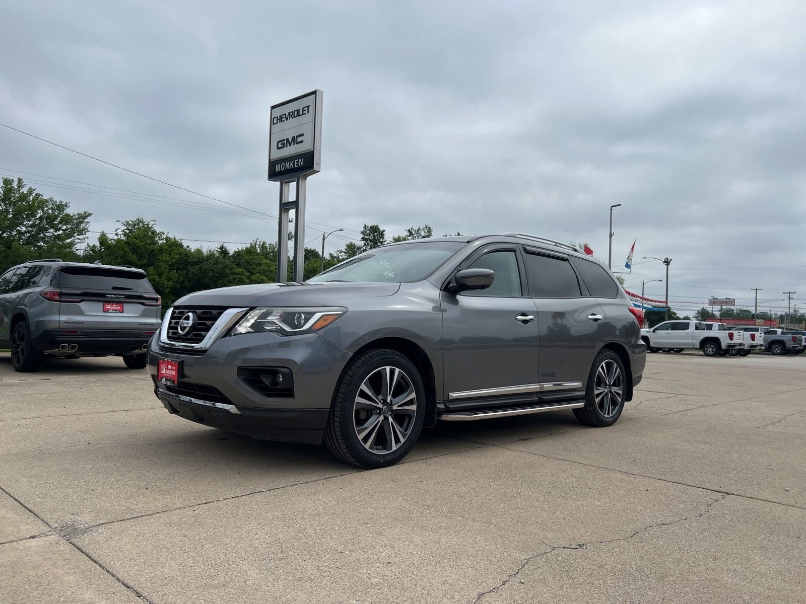 2017 Nissan Pathfinder Platinum