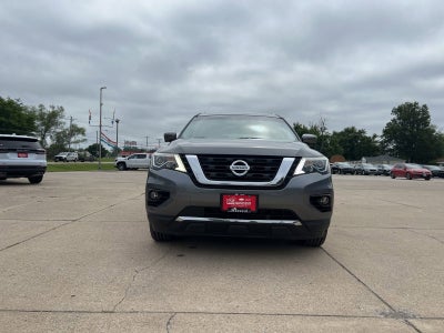 2017 Nissan Pathfinder Platinum