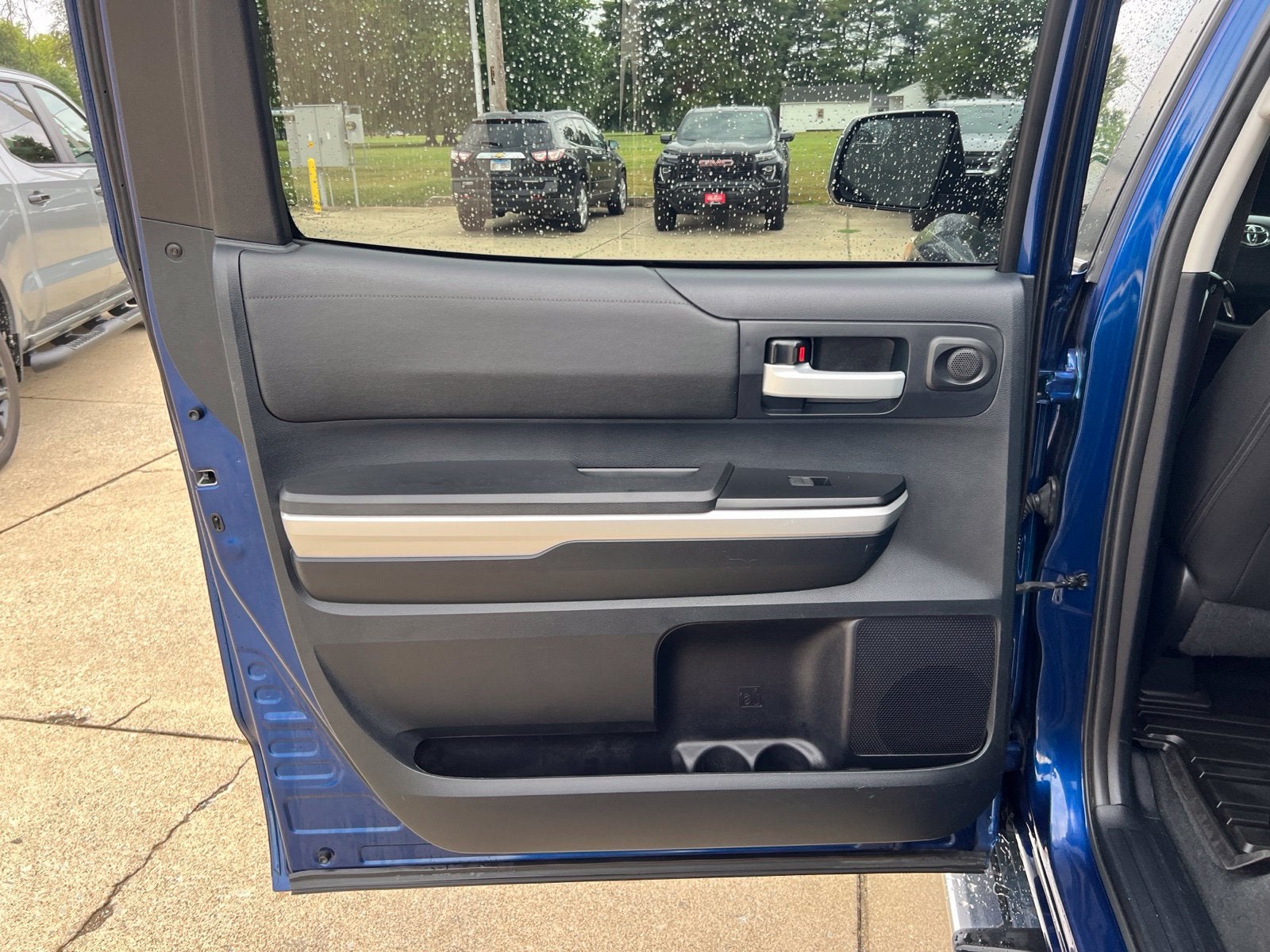 2015 Toyota Tundra 4WD Truck SR5