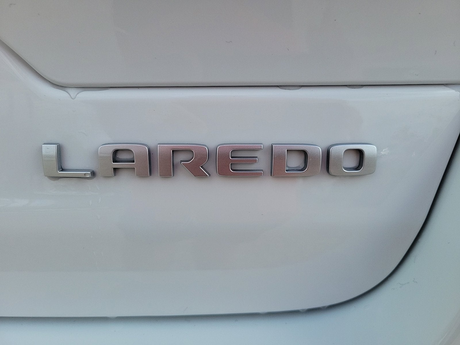 2027 Jeep Grand Cherokee Laredo X