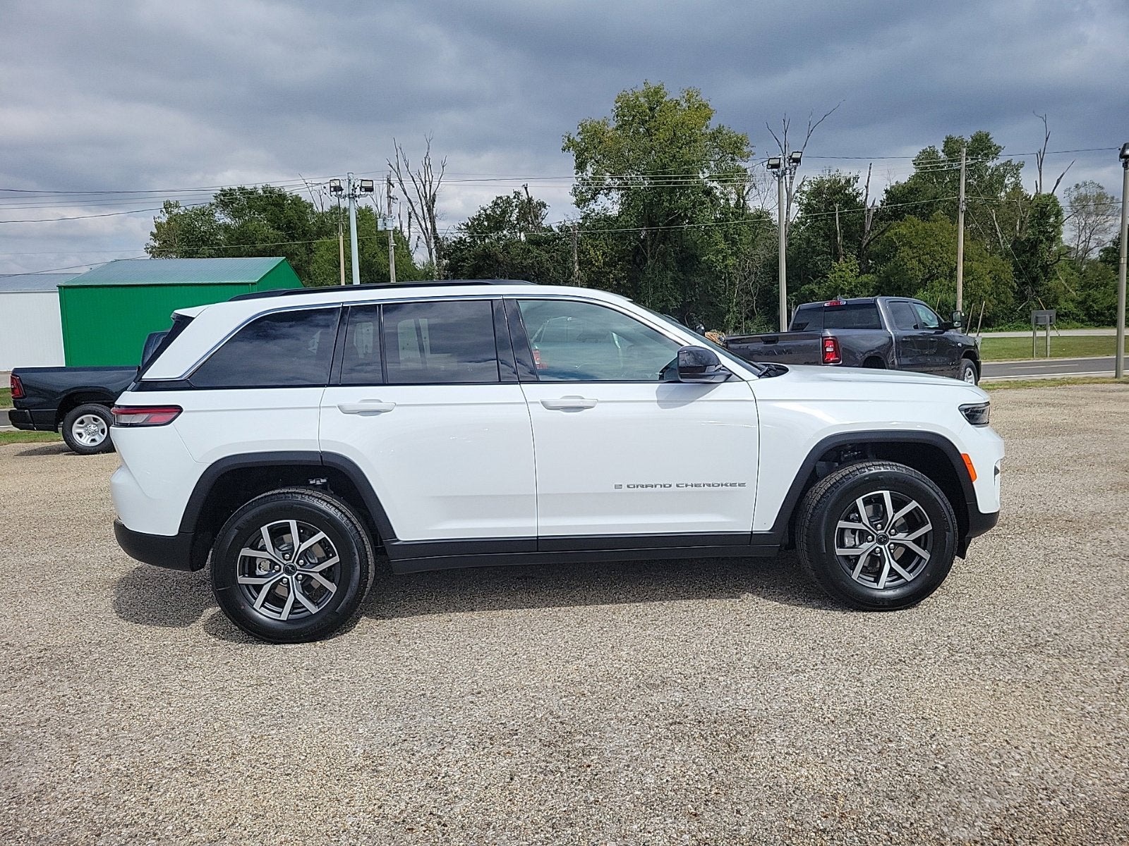 2027 Jeep Grand Cherokee Laredo X