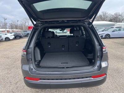 2026 Jeep Grand Cherokee Laredo