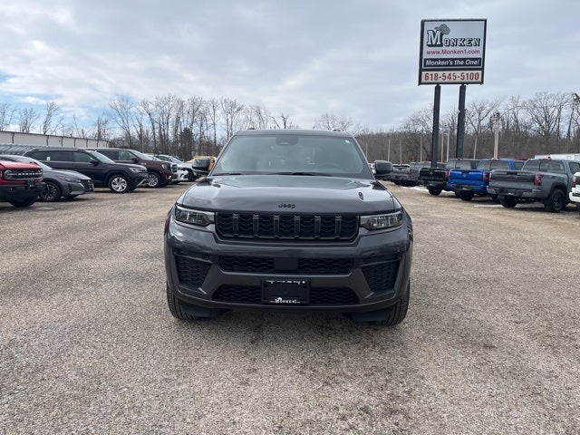 2026 Jeep Grand Cherokee Laredo