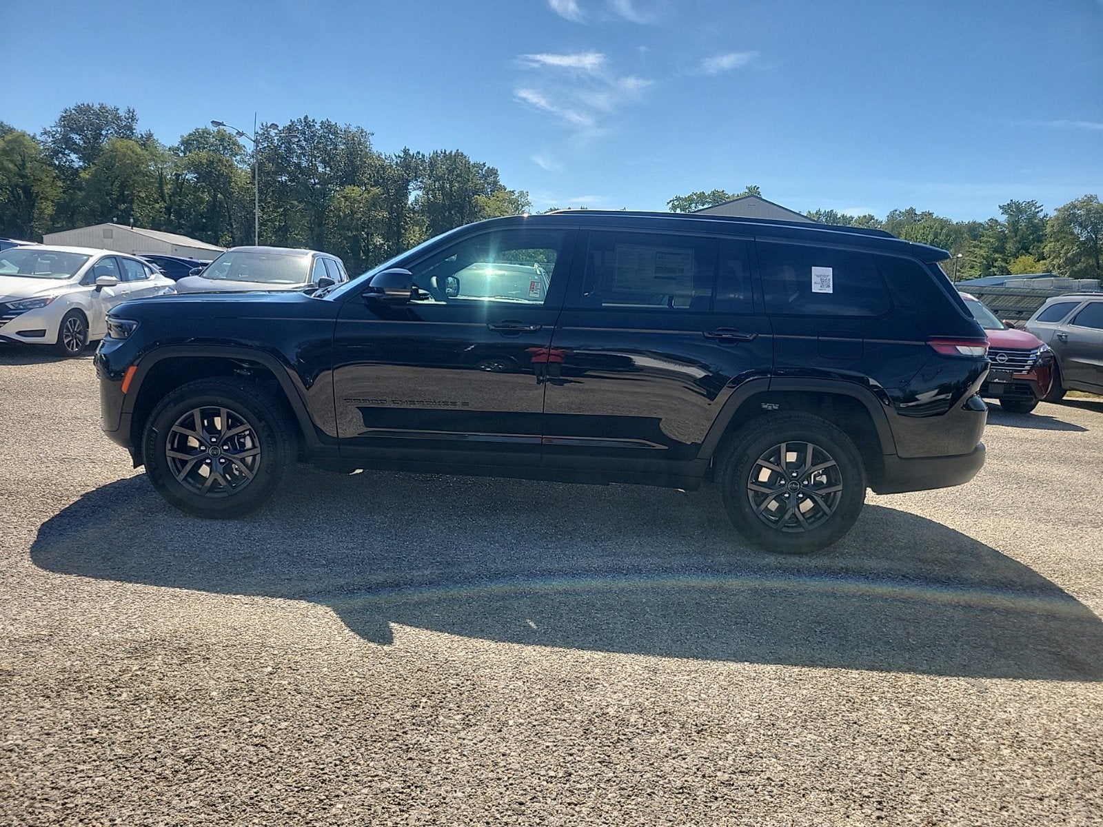 2027 Jeep Grand Cherokee L Laredo Altitude