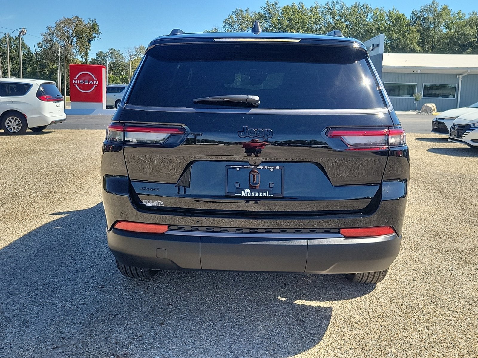 2027 Jeep Grand Cherokee L Laredo Altitude