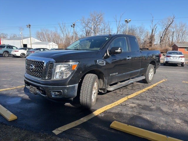 2017 Nissan Titan SV