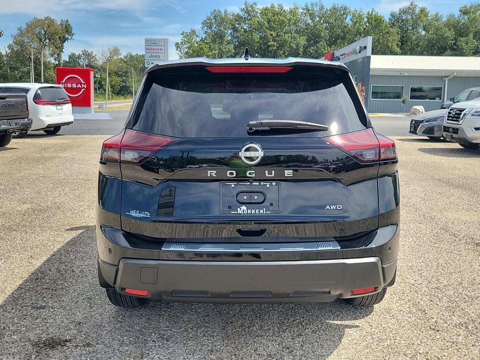 2026 Nissan Rogue SV