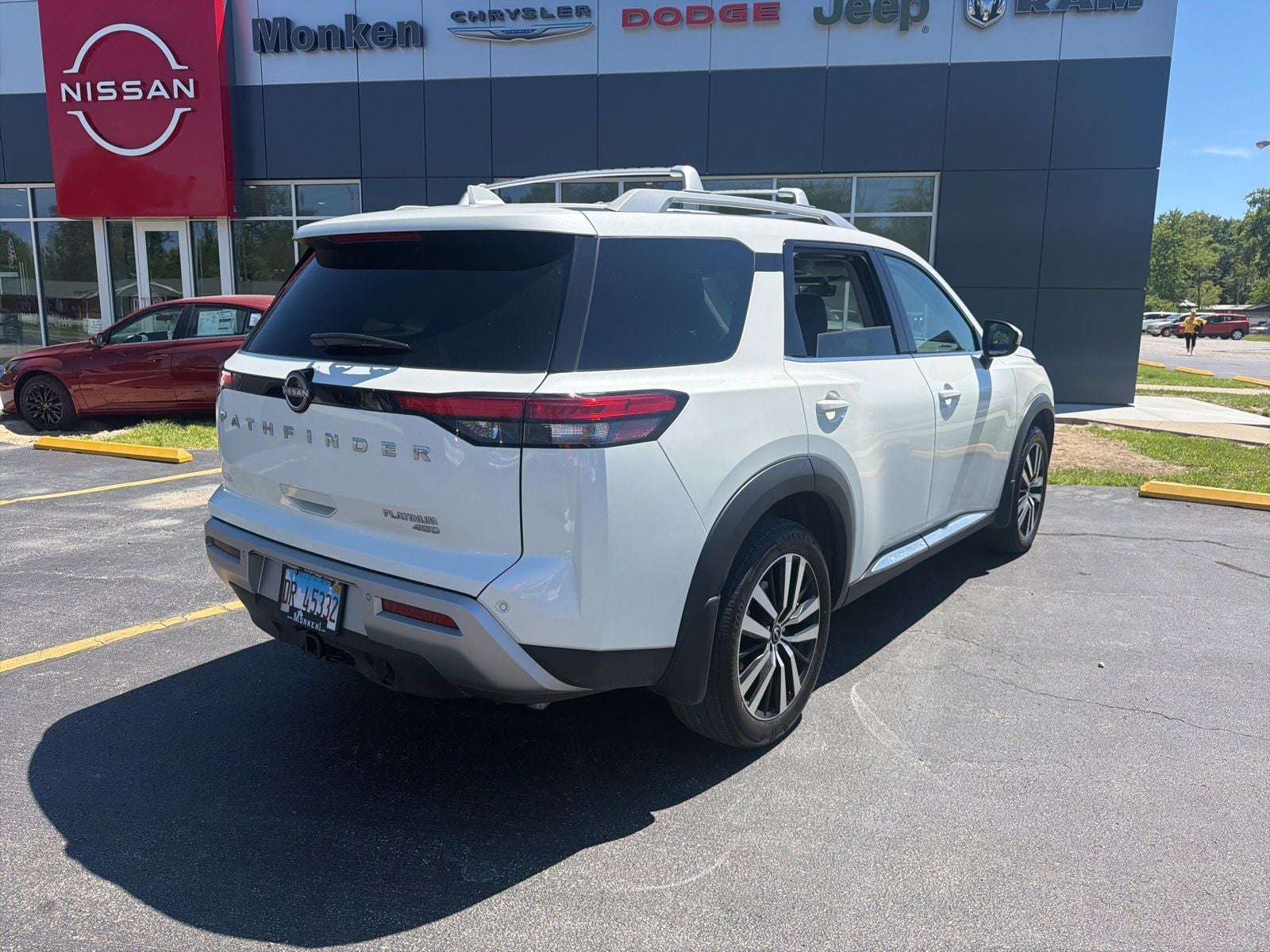 2023 Nissan Pathfinder Platinum