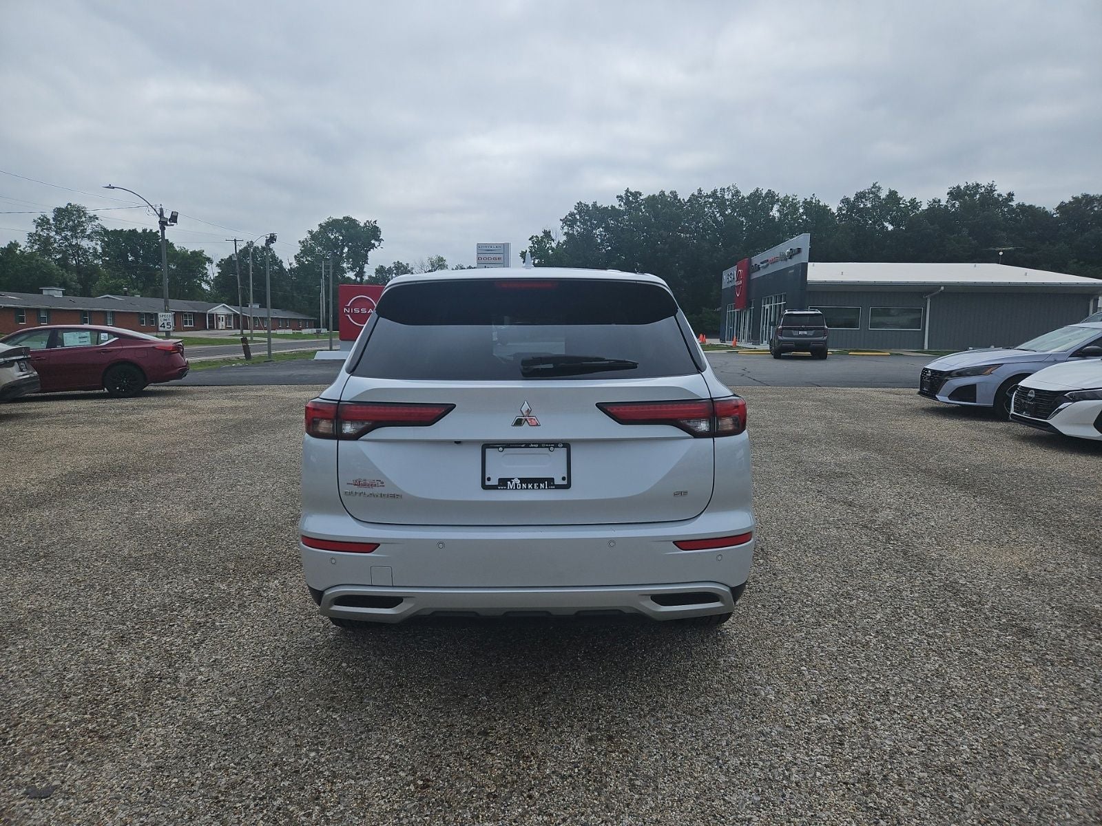 2024 Mitsubishi Outlander SE