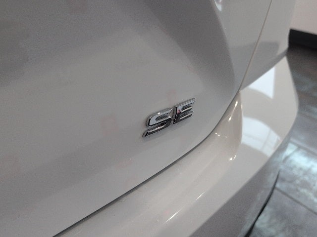 2026 Toyota Camry SE AWD