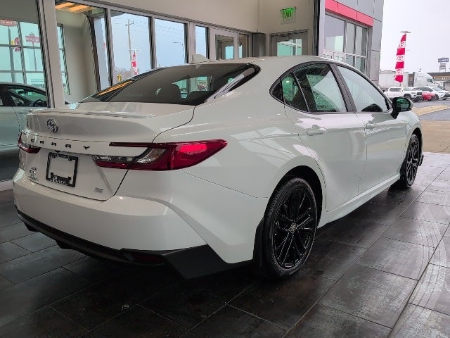 2026 Toyota Camry SE AWD