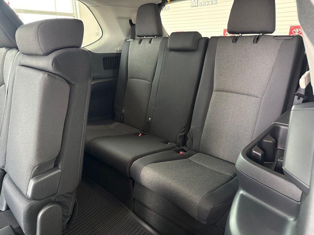 2026 Toyota Grand Highlander LE