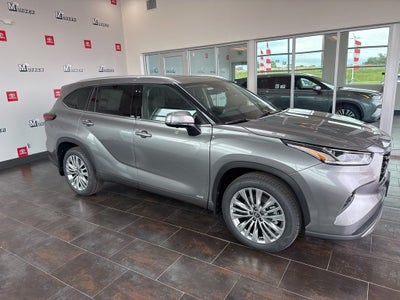 2026 Toyota Highlander Hybrid Platinum