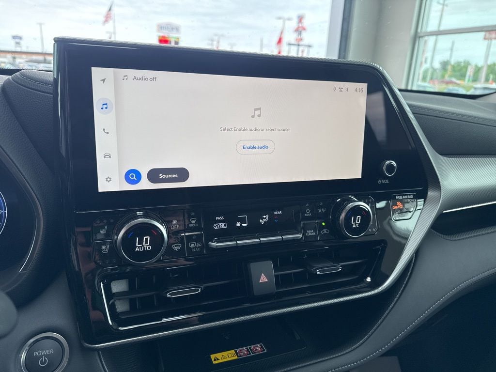 2026 Toyota Highlander Hybrid Platinum