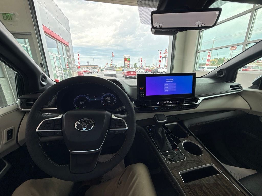 2026 Toyota Sienna Platinum