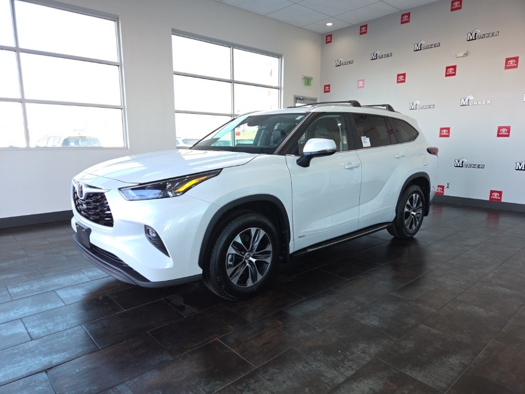 2026 Toyota Highlander Hybrid XLE