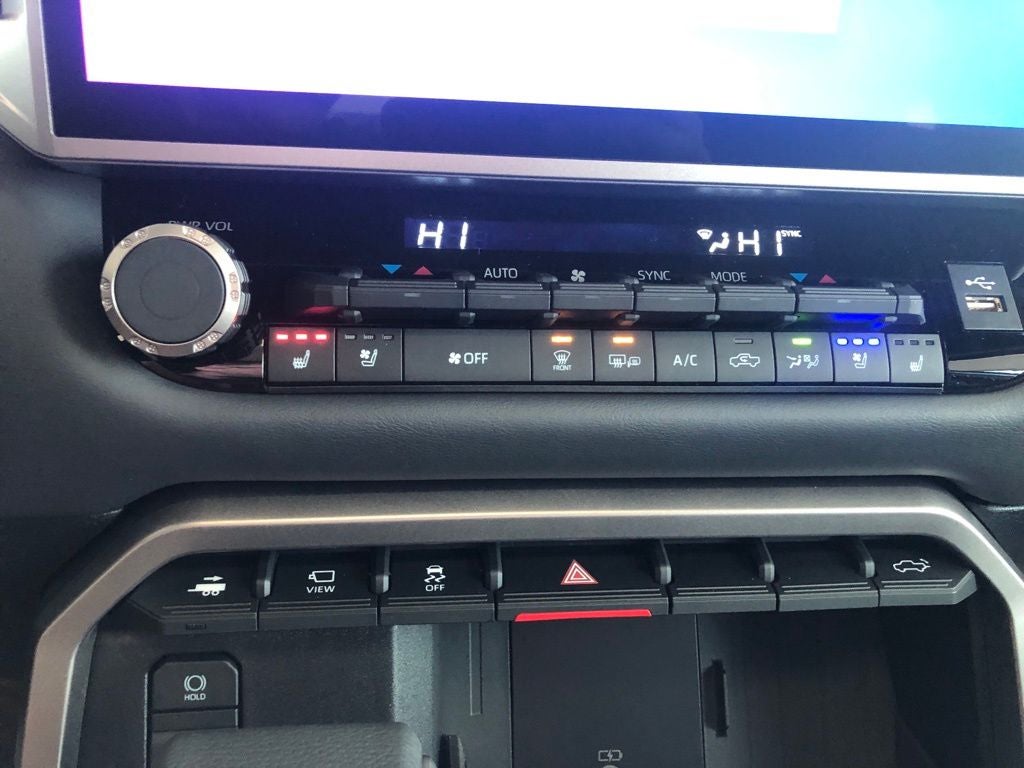 2026 Toyota Tundra i-FORCE MAX Tundra Platinum