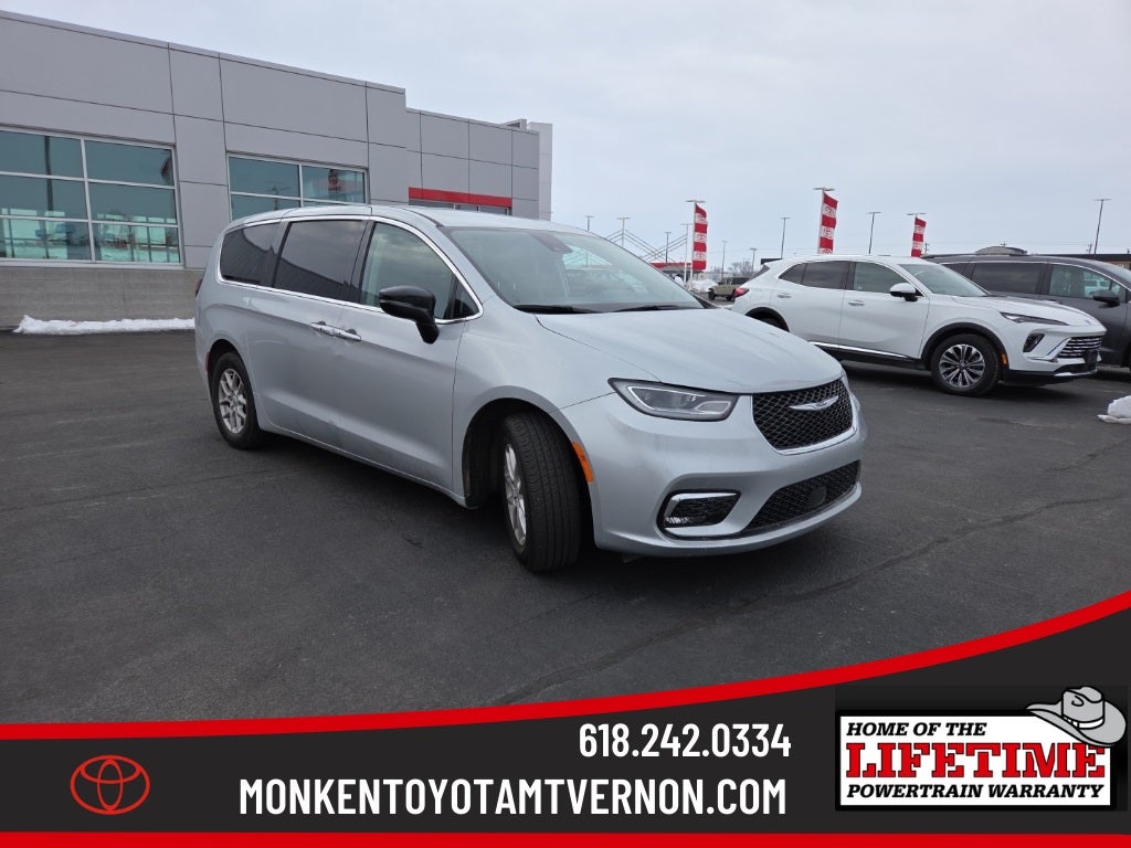 2024 Chrysler Pacifica Touring L